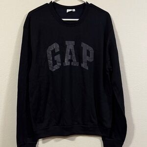 NWOT GAP Men's Crewneck Sweater in Black